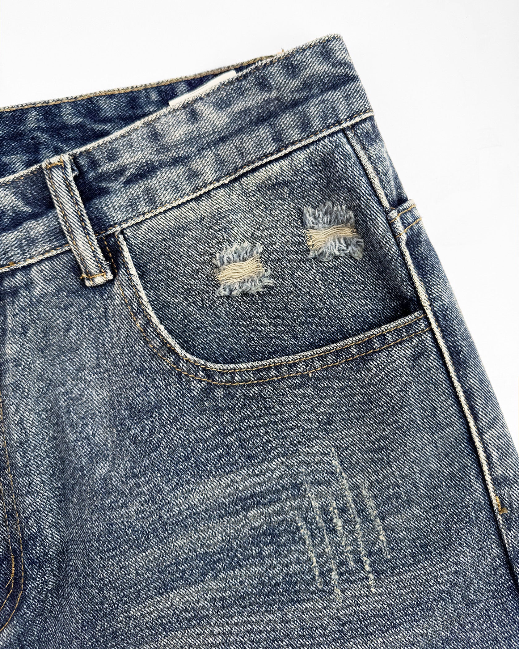 DISTRESSED DENIM SHORTS | Blue