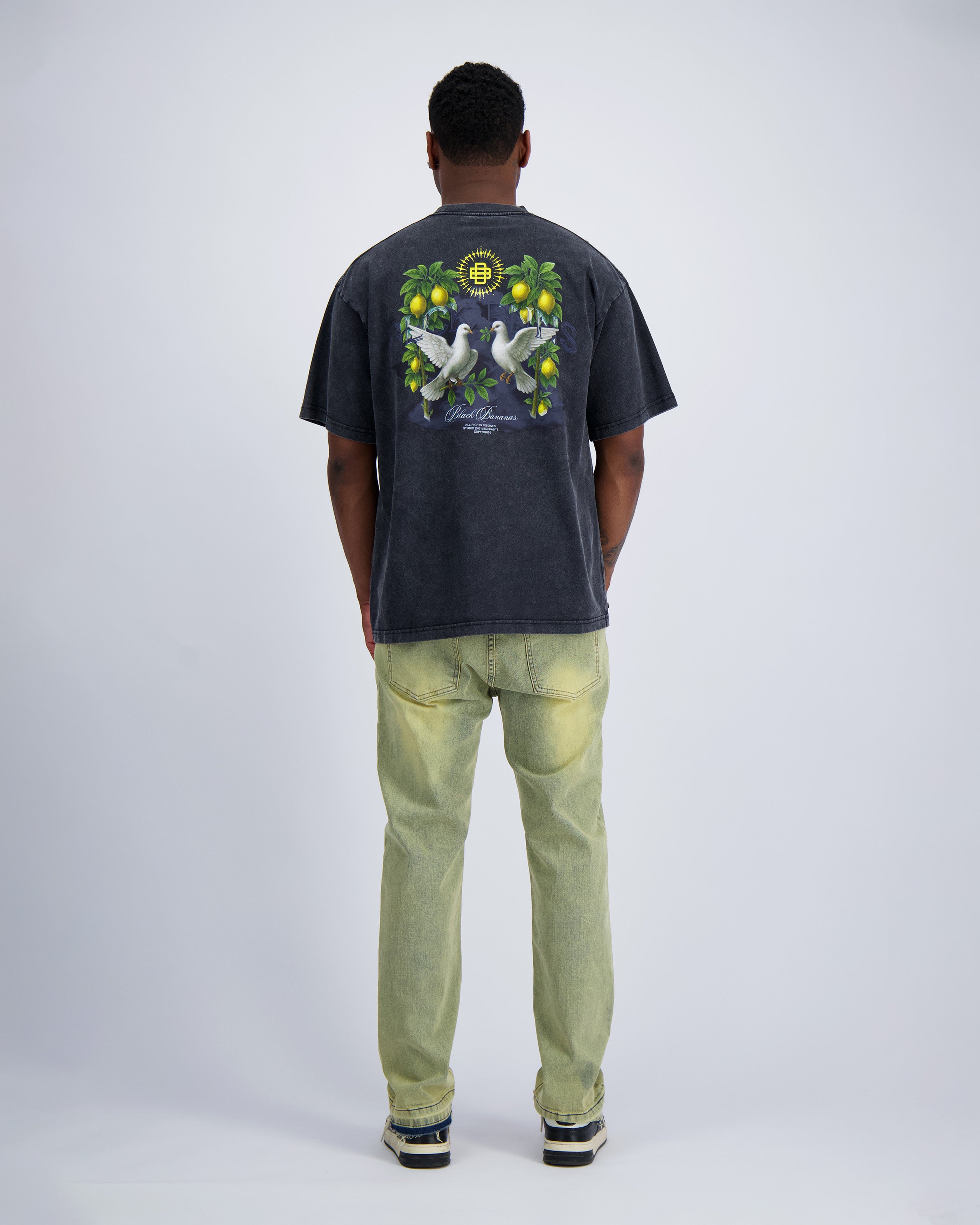 DOVES TEE | Black
