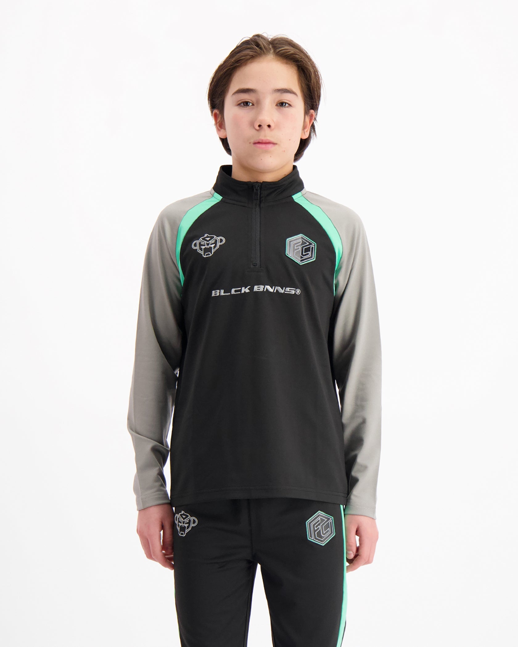 KIDS FOOTBALL TRACKTOP | Black