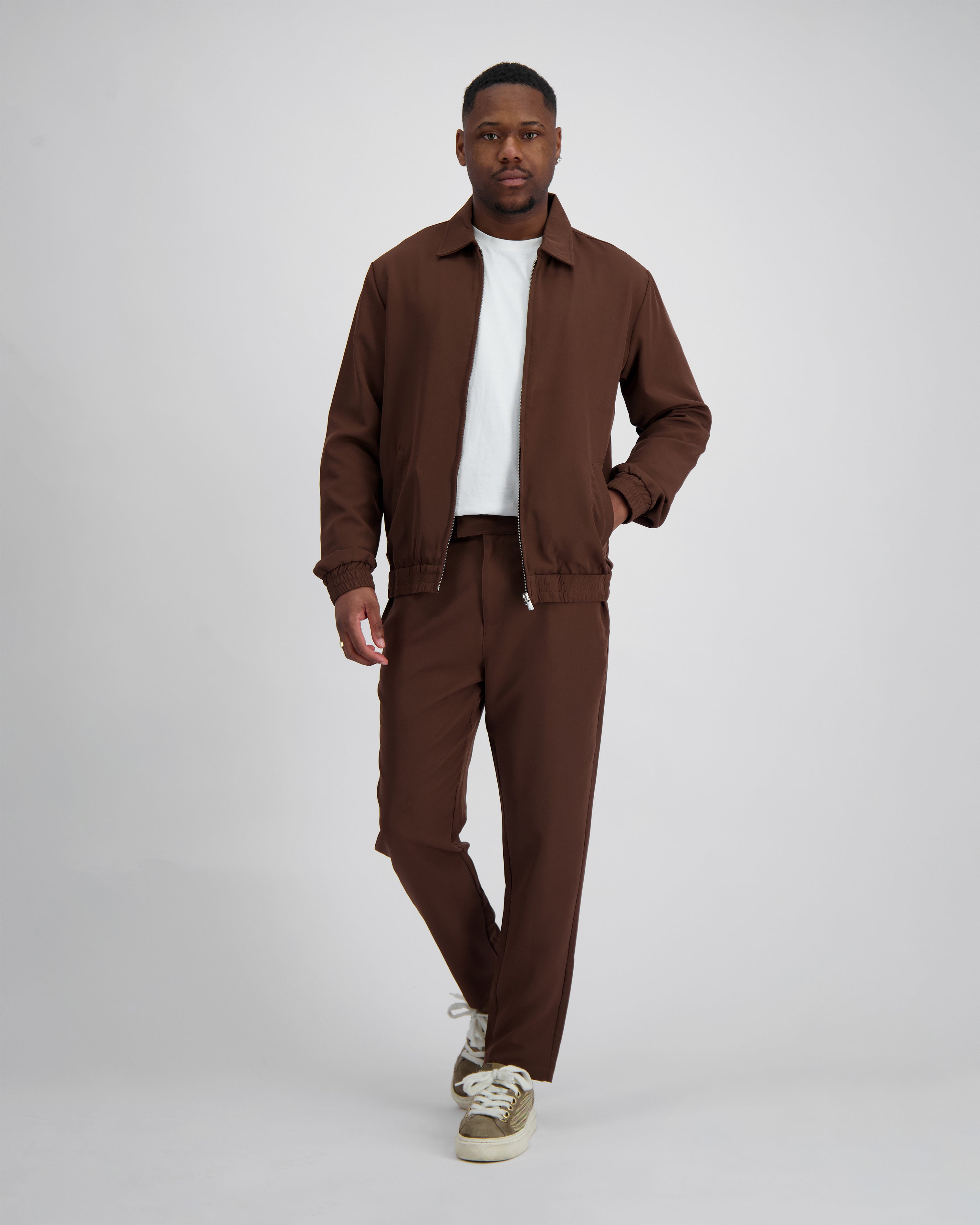 TECH SUIT | Brown