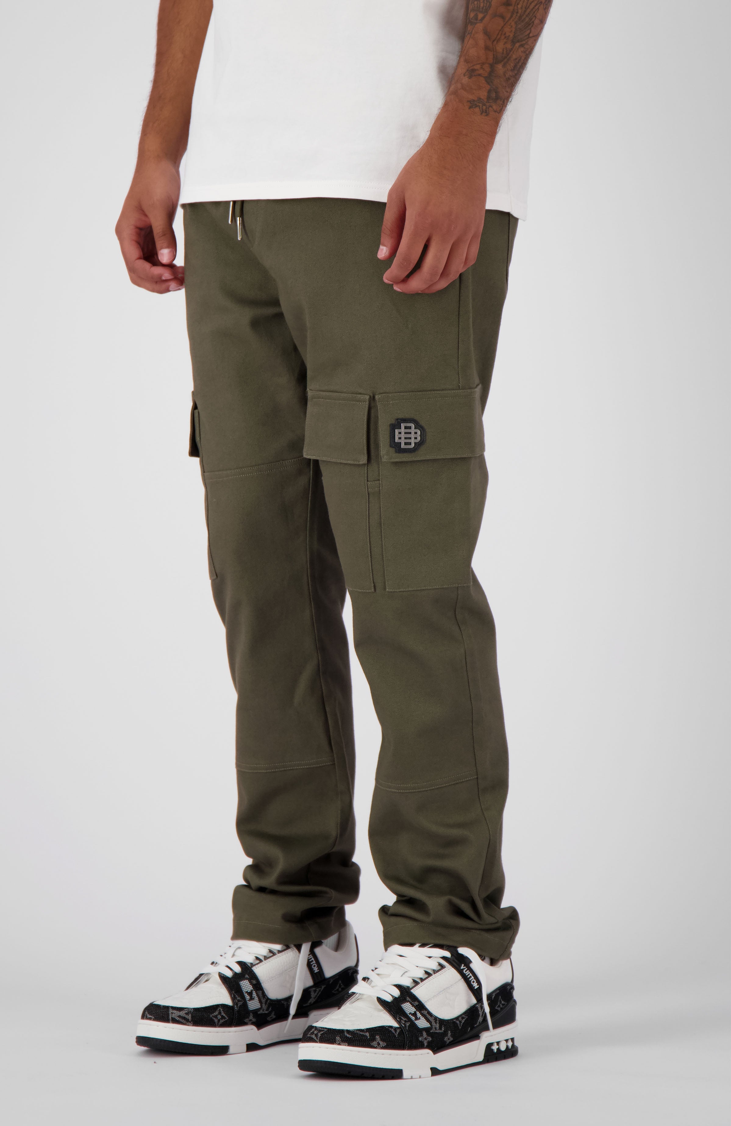 MONOGRAM CARGO PANTS | Moss Green