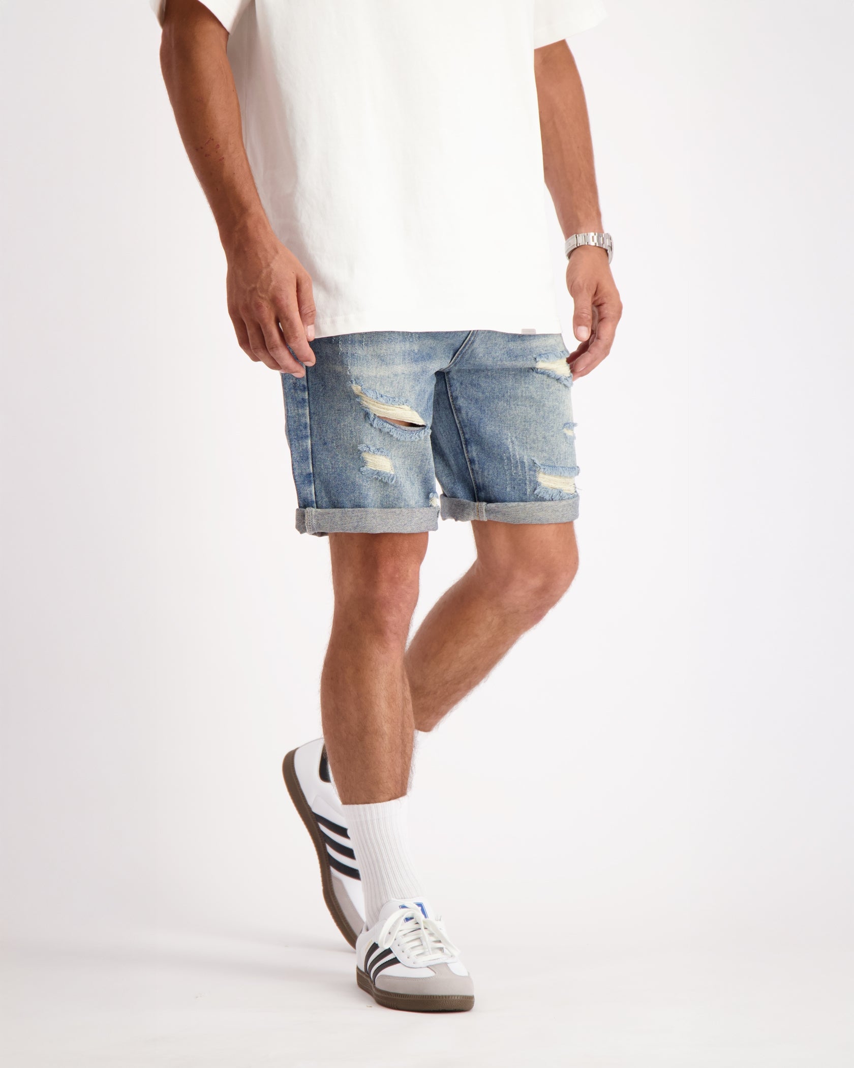 DISTRESSED DENIM SHORTS | Blue