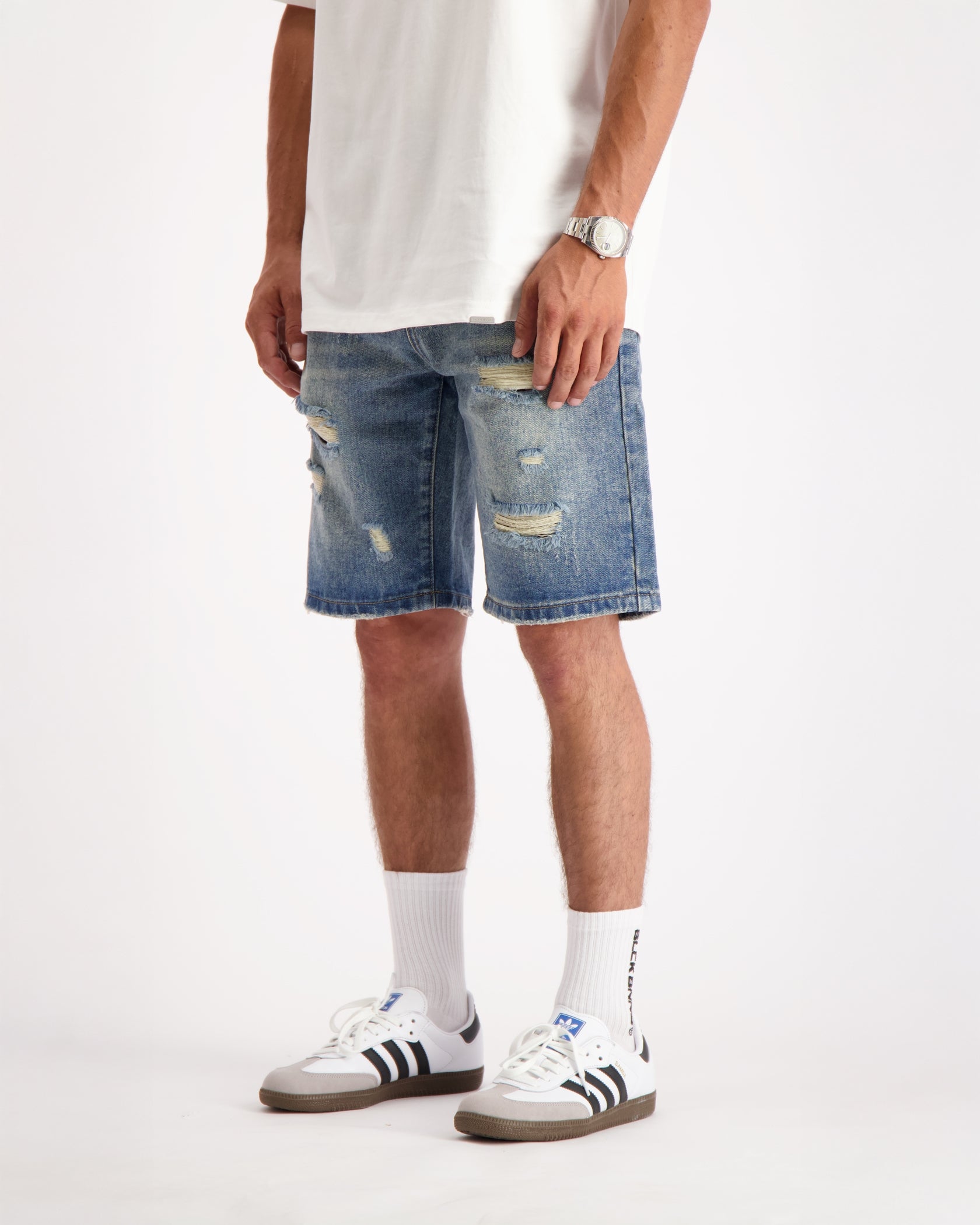 DISTRESSED DENIM SHORTS | Blue