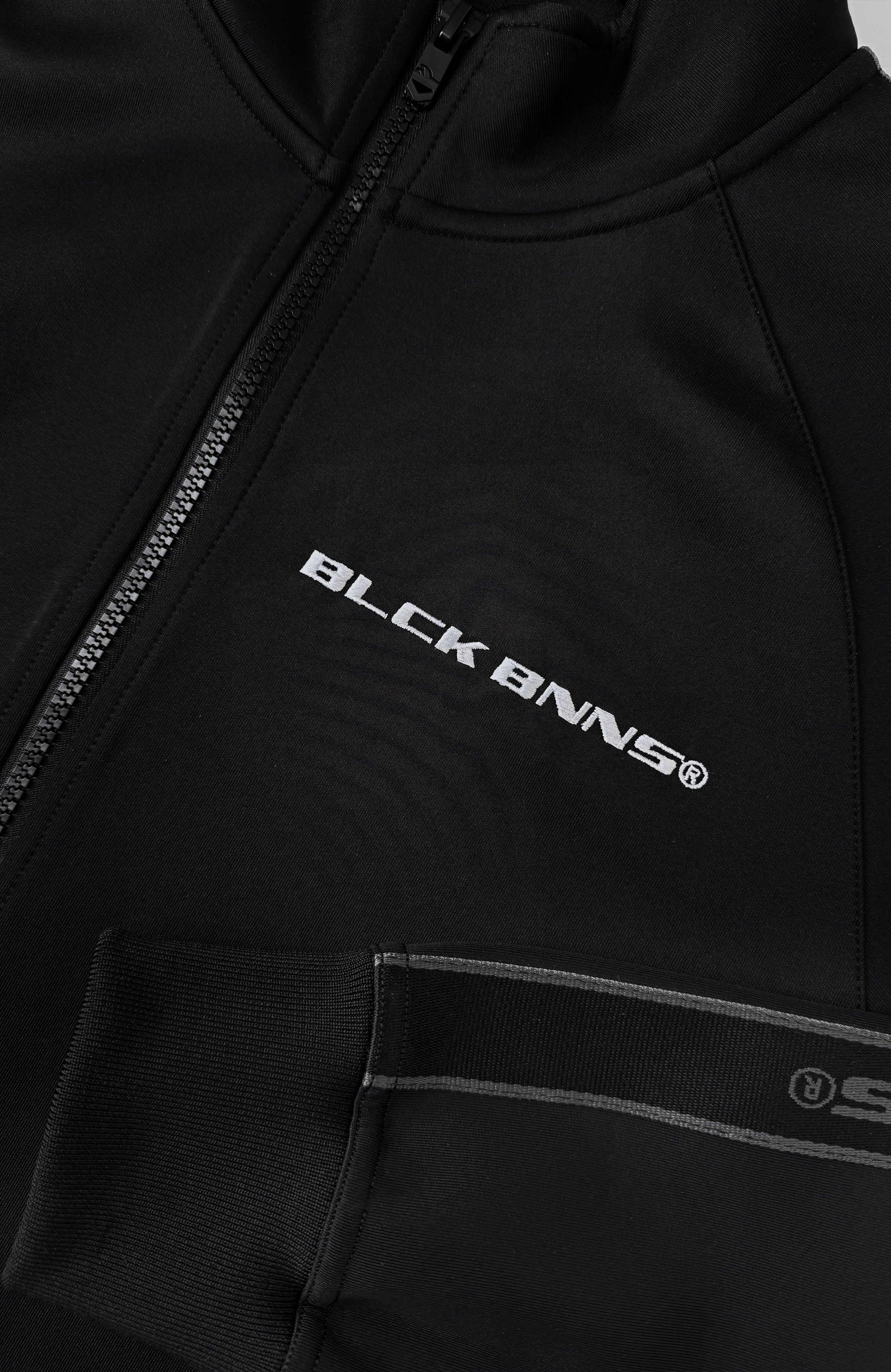TAPED INITIAL TRACKTOP | Black
