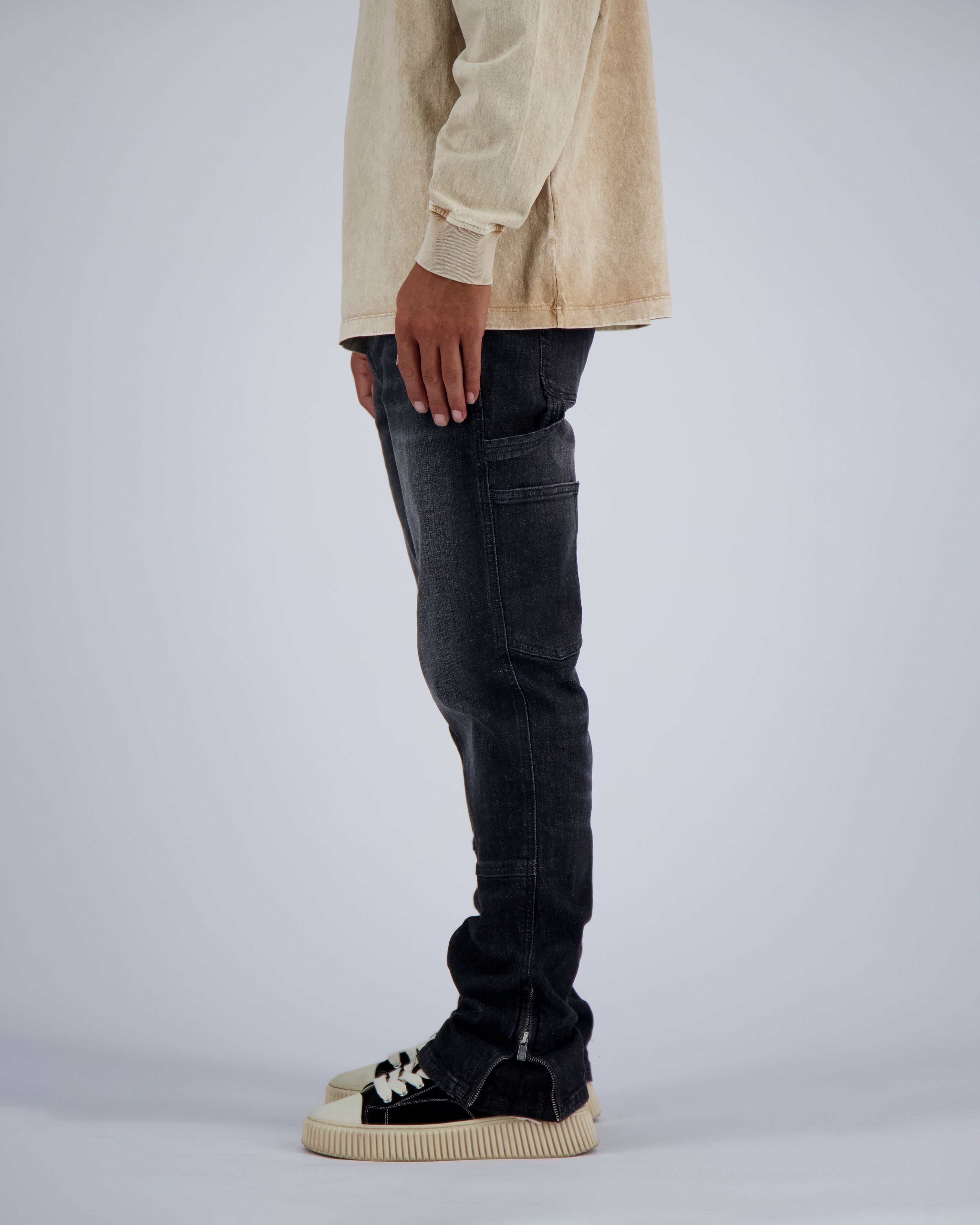 V-2 WORKER DENIM. | Black