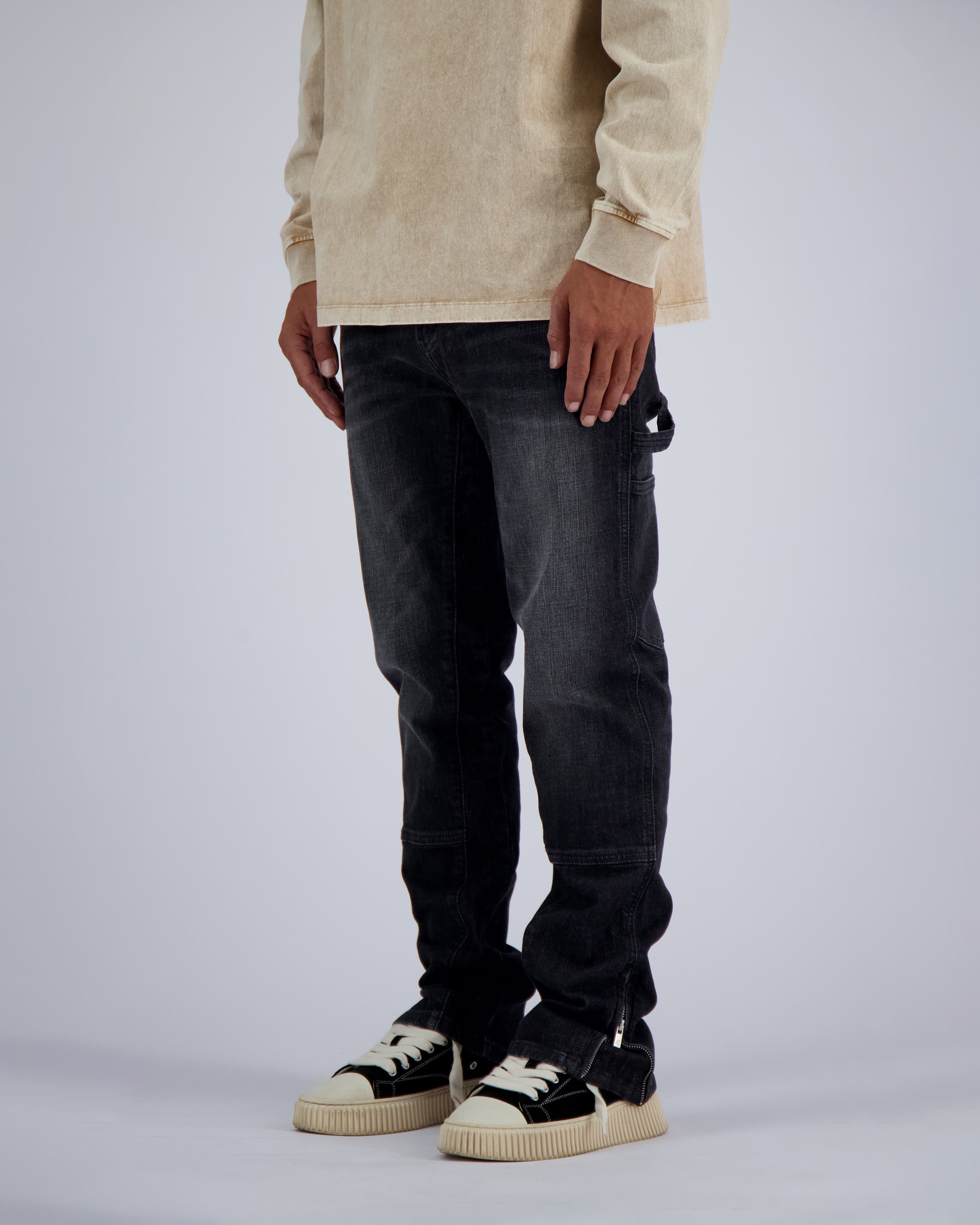 V-2 WORKER DENIM. | Black