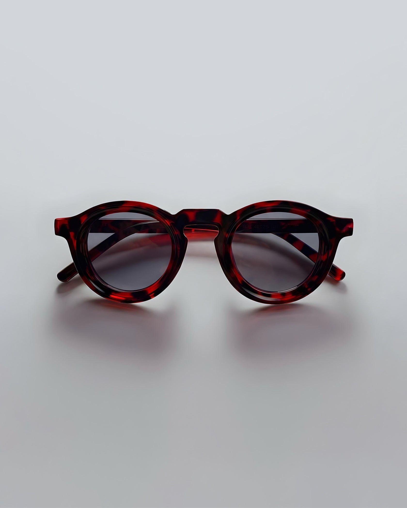 MONOCHROME ZONNEBRIL | BRUIN MET STIPPEN