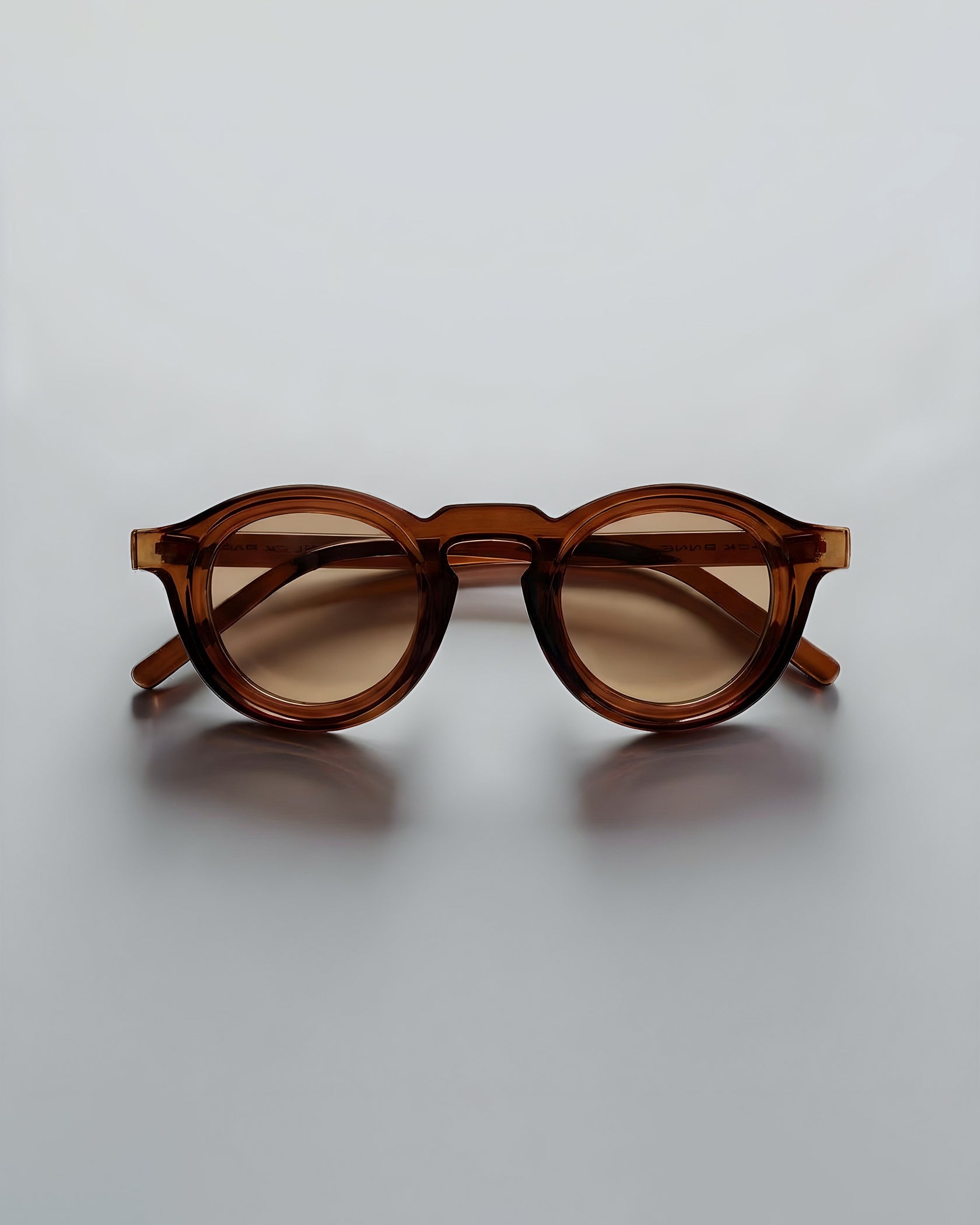 MONOCHROME ZONNEBRIL | Bruin