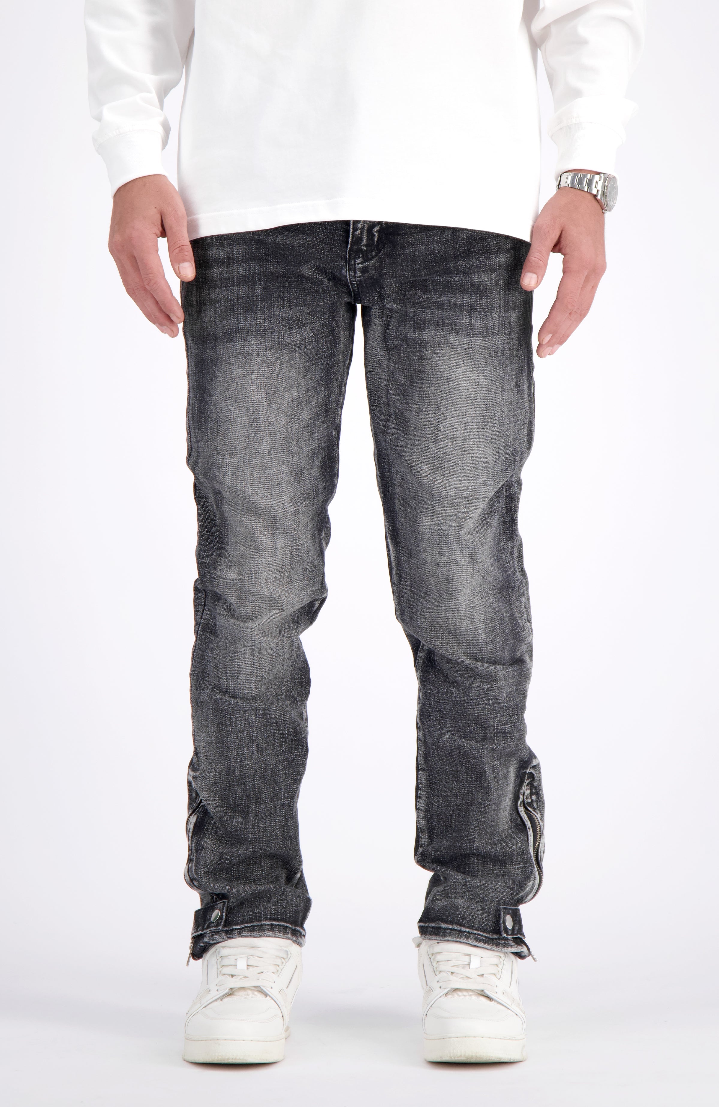 CARBON SLIM DENIM | Black