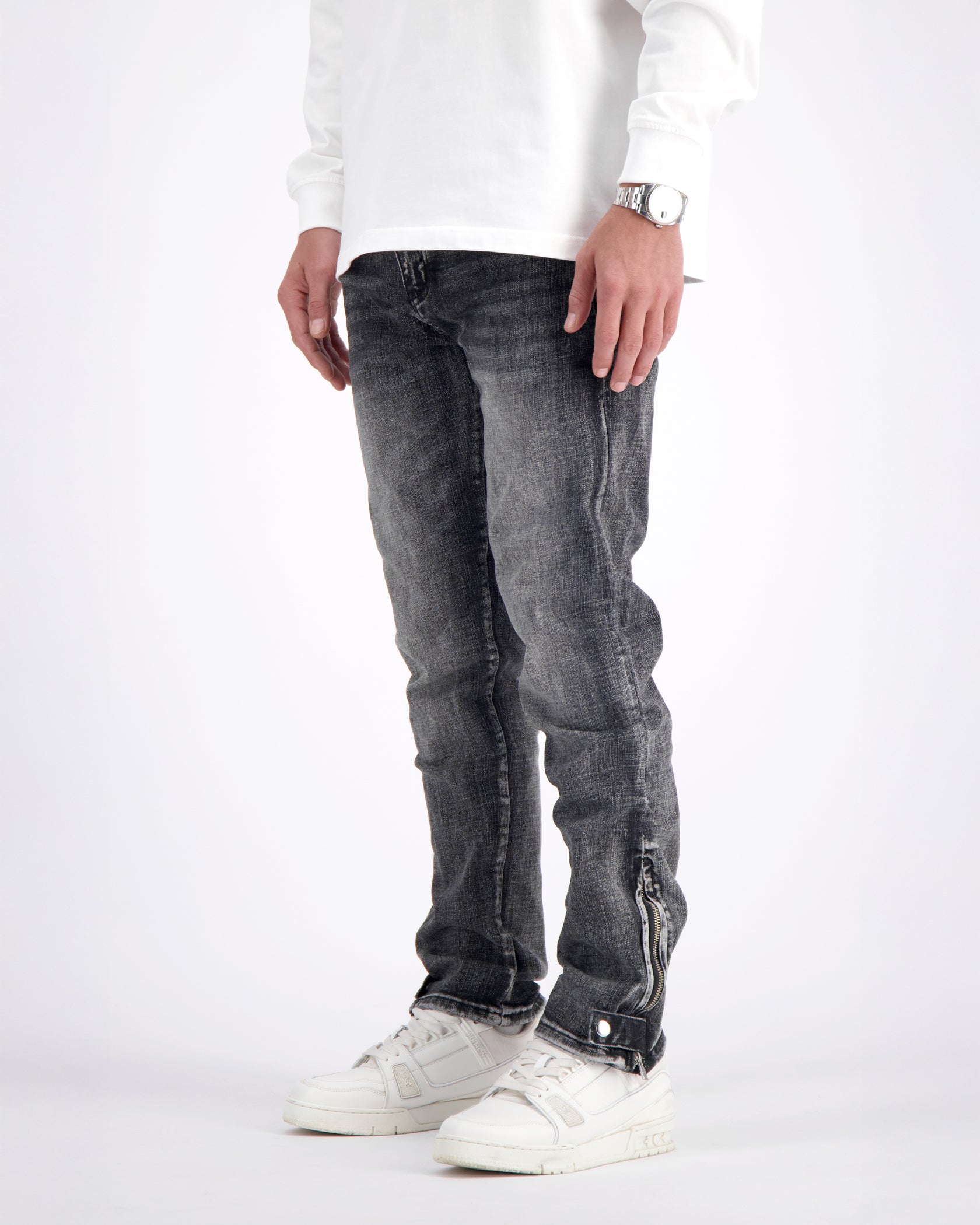 CARBON SLIM DENIM | Black