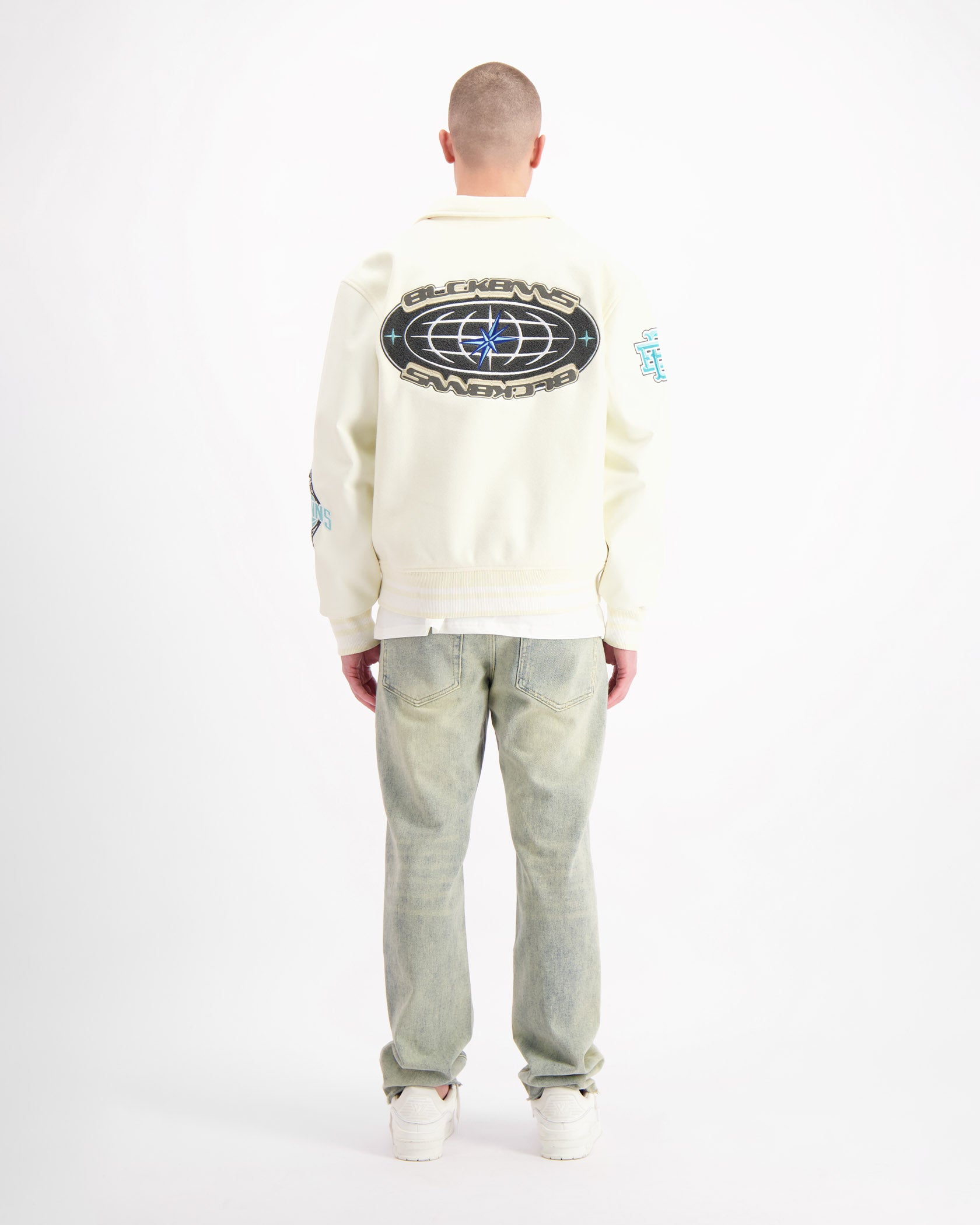 DESERT RACE VARSITY LOOK