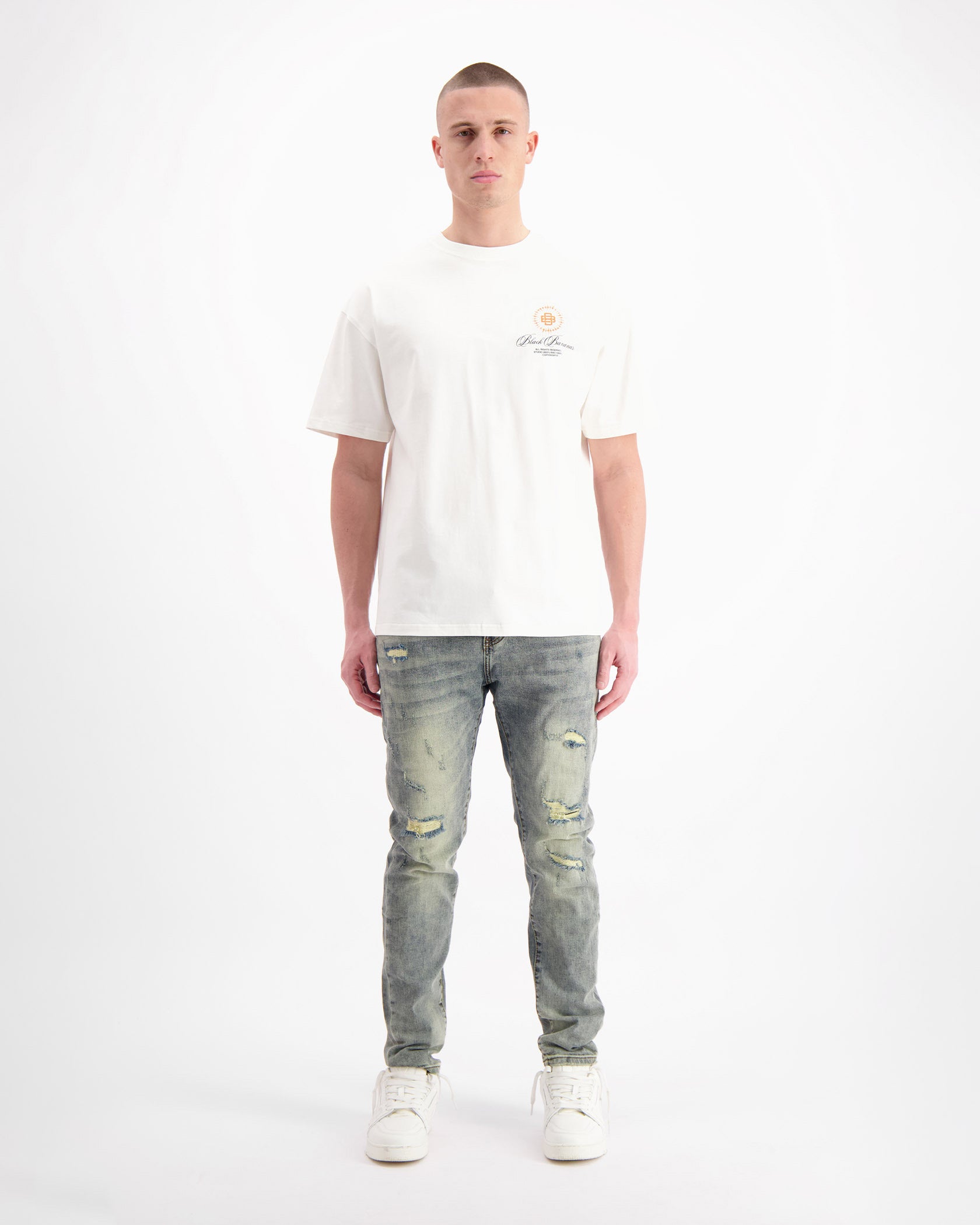 HEAVEN T-SHIRT LOOK