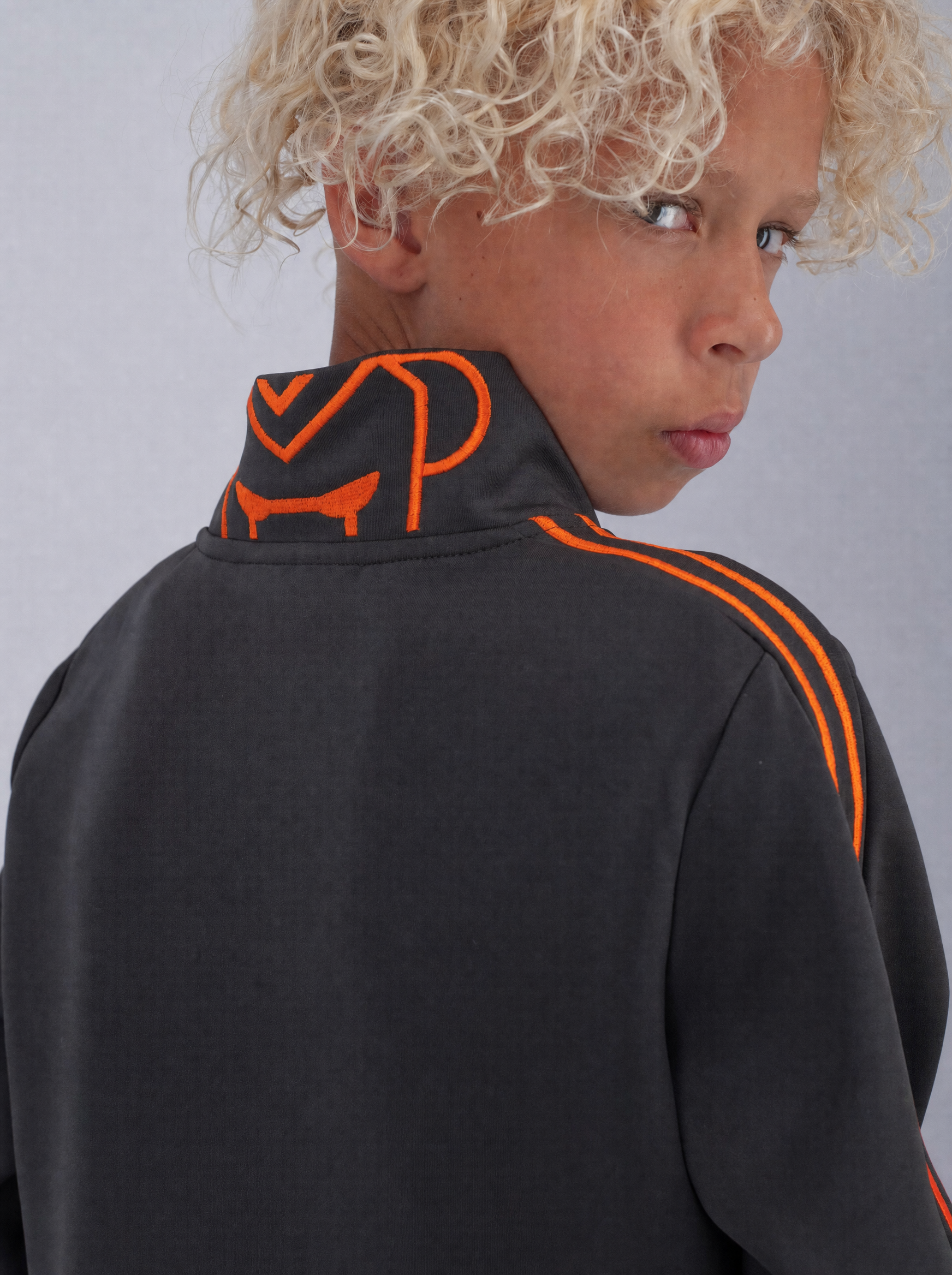 KIDS EYES TRACKSUIT | Charcoal