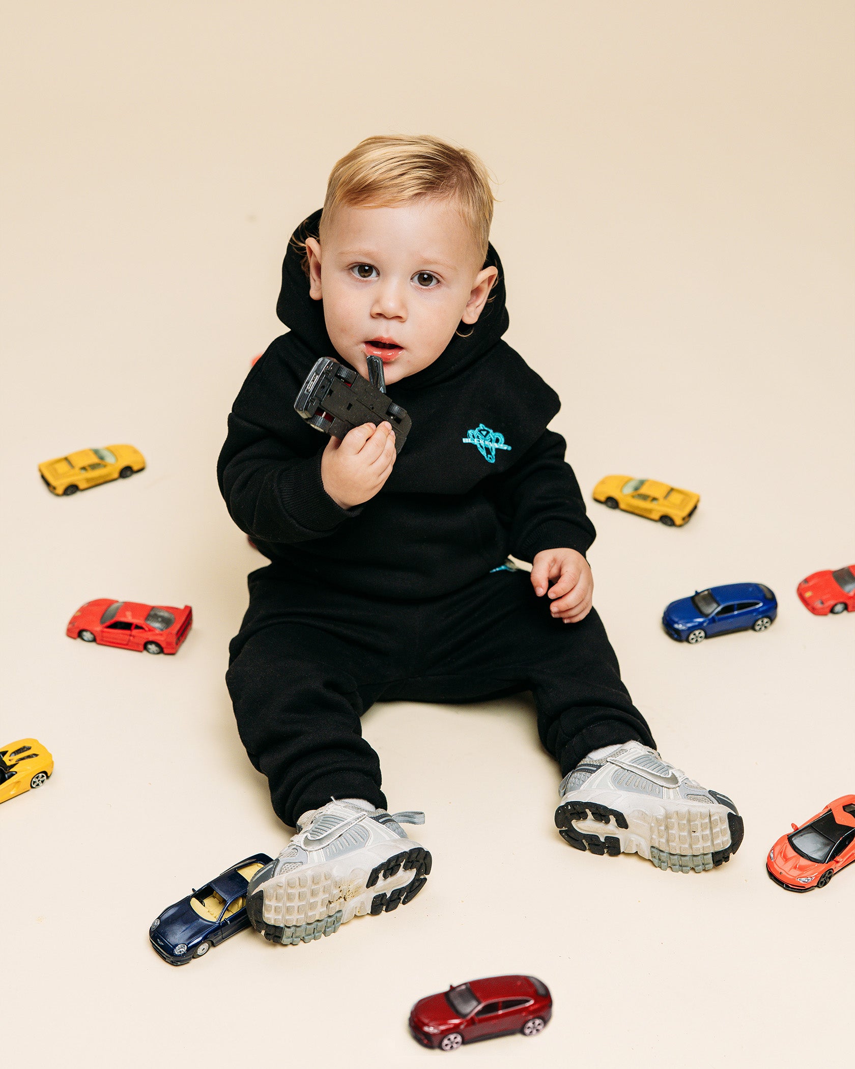 MC SKETCH SWEATSUIT | Black