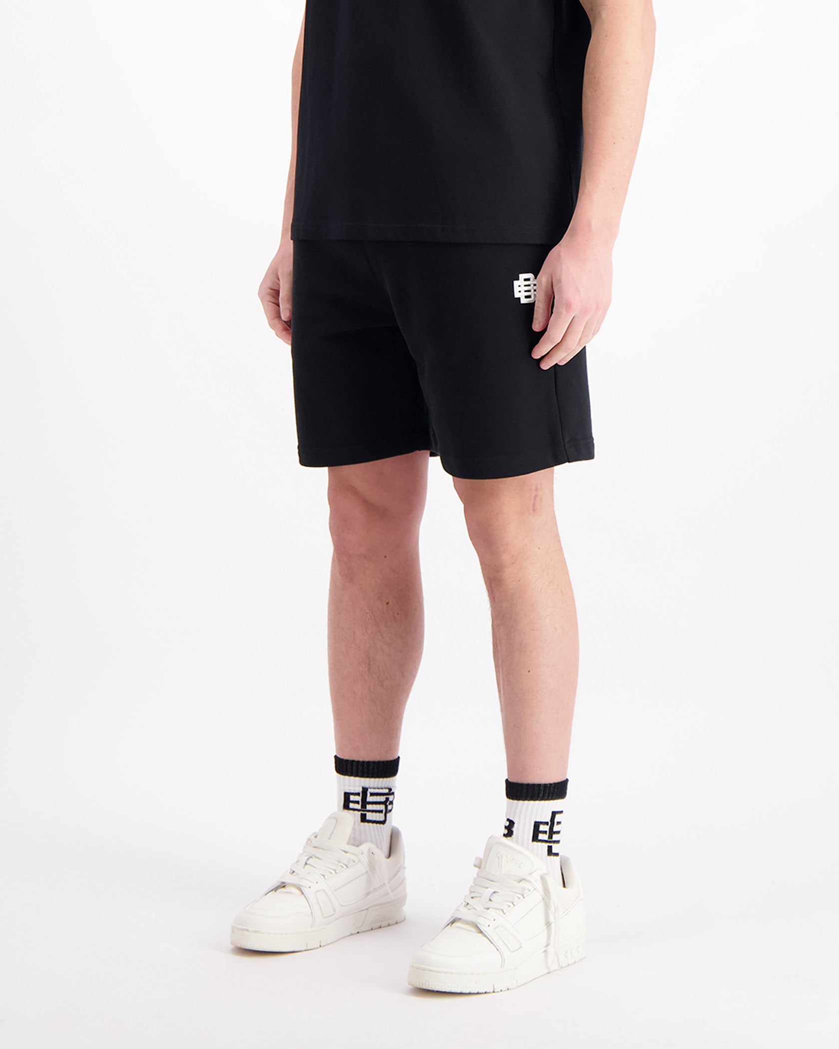 MONO RELAX SWEATSHORTS | Black