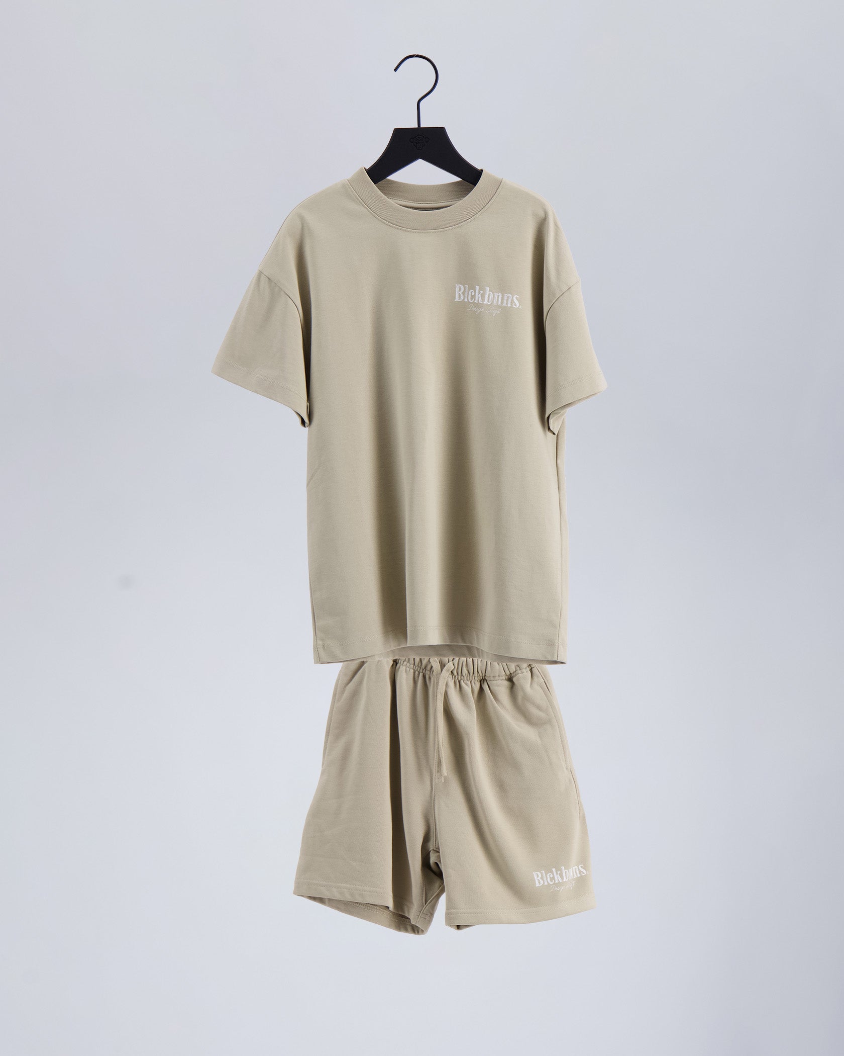 VOORBEELD KINDERSET SHORT  Zandkleur