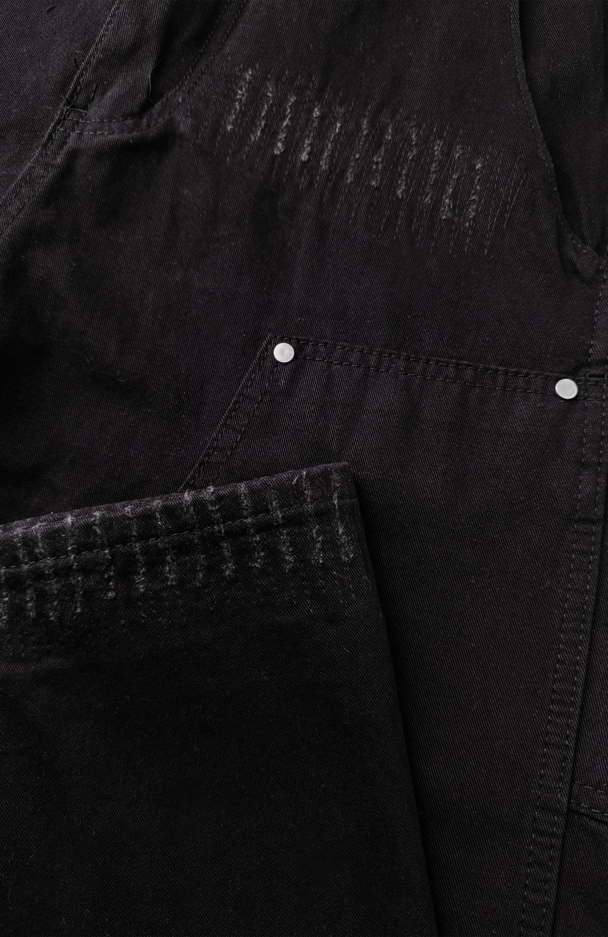 SCRATCHED CARPENTER | Black