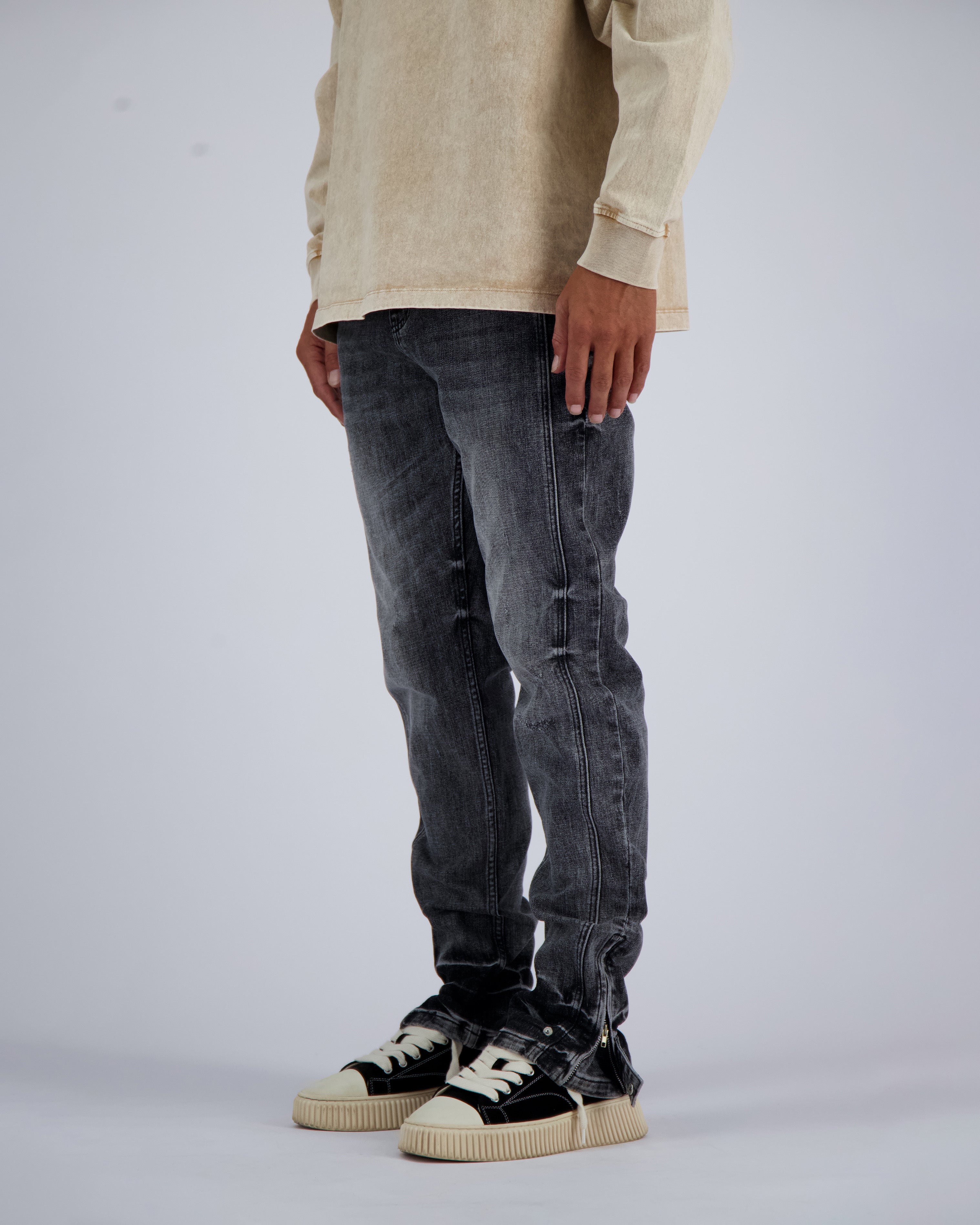 SLIM SEAM DENIM | Grey