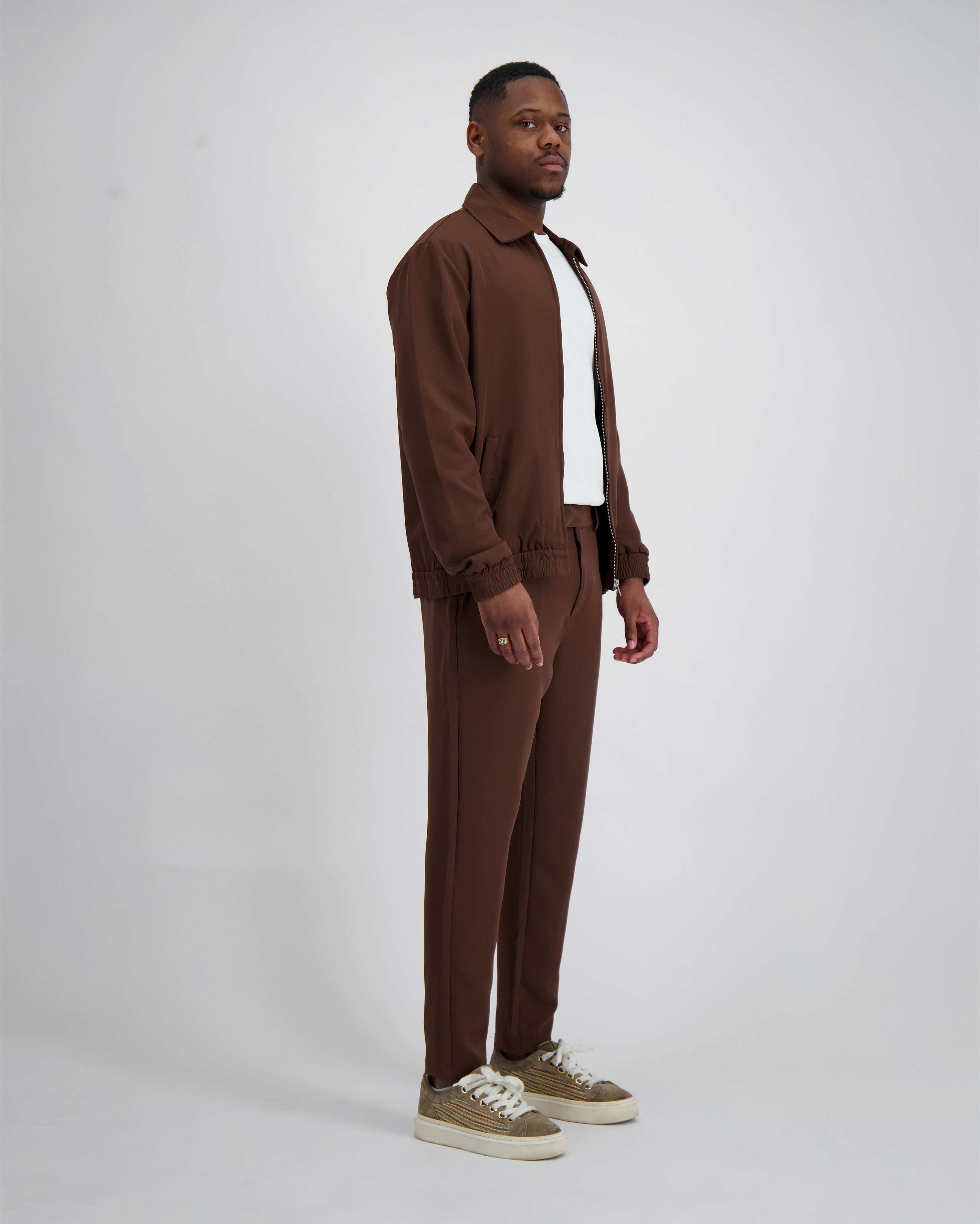 TECH SUIT | Brown