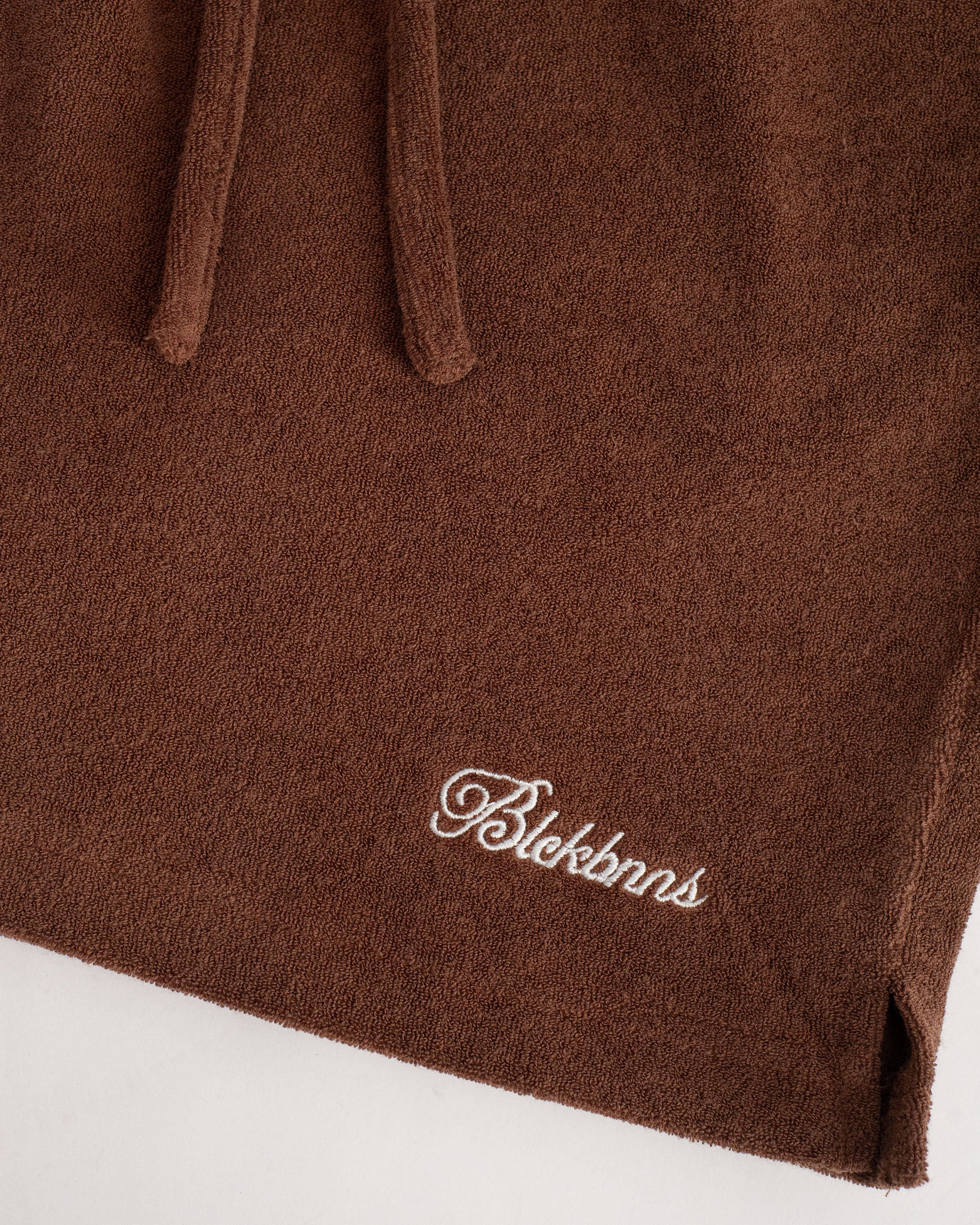 CONJUNTO DE DOS PIEZAS TERRY SCRIPT | Marrón