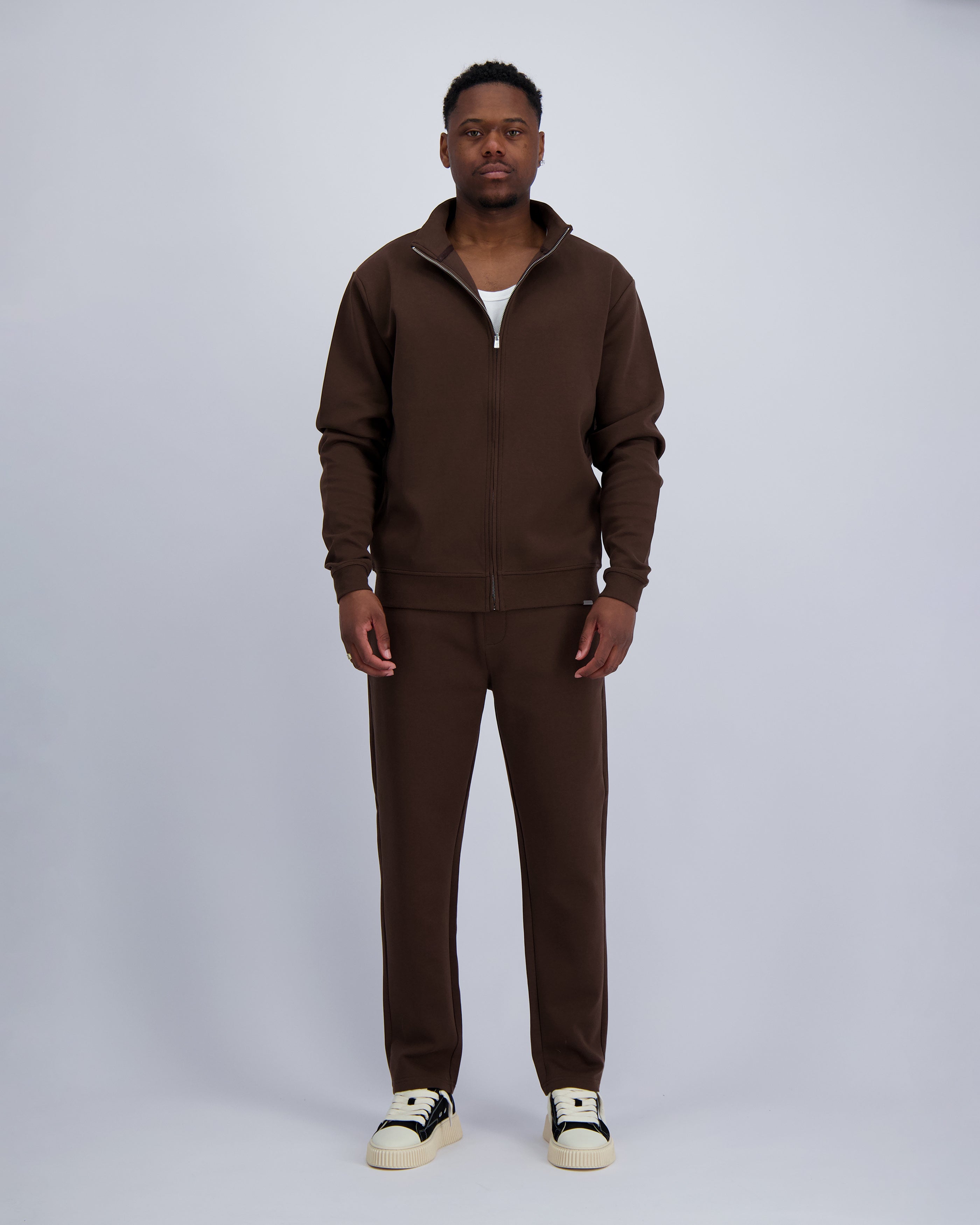 ZIPPED FLEX SUIT | Brown